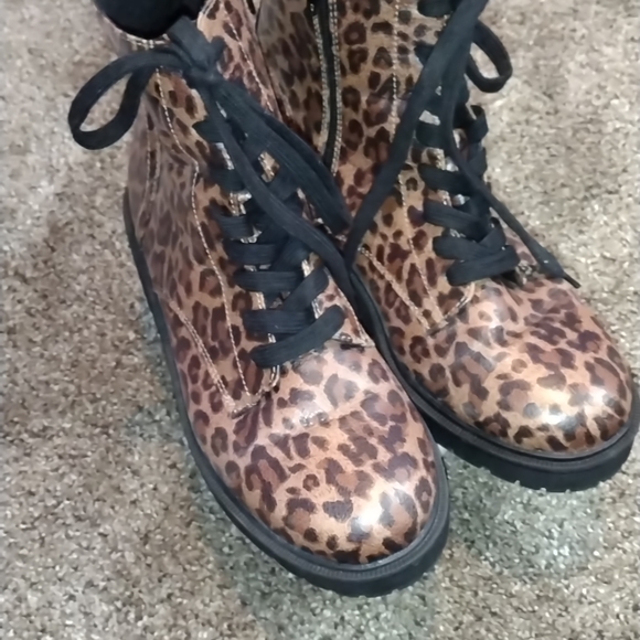 Leopard Print Lace-Up Ankle Boots - Picture 11 of 15